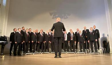 Harstad Mandskor til Krakow!