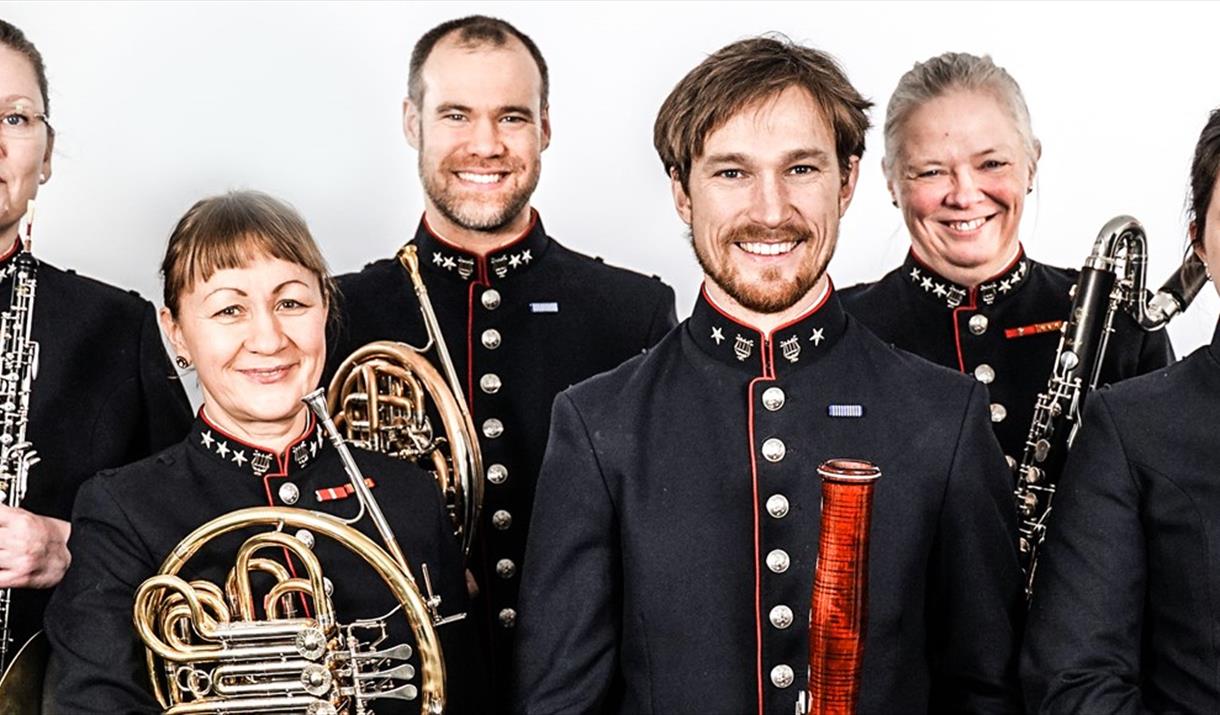 Formiddag med oktetten Hærens musikkorps