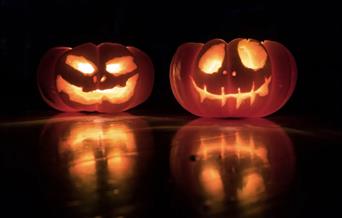 Halloween fest & kostyme konkurranse